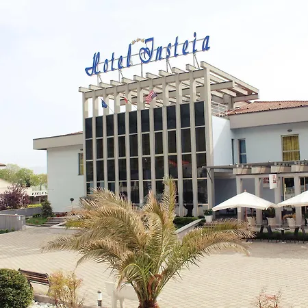 Otel Insteia 3*