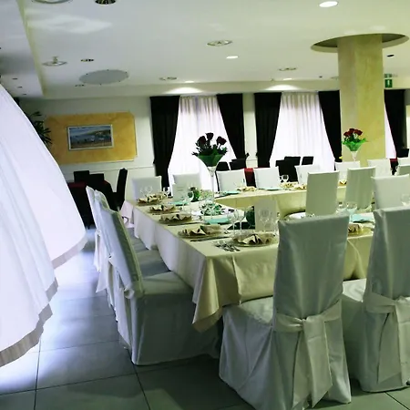 Otel Insteia 3*